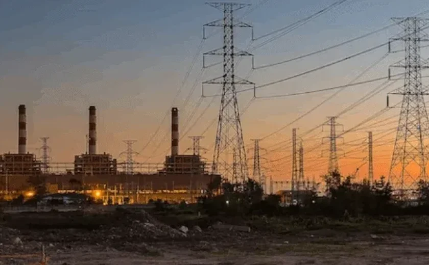 Power generation plant with transmission lines and energy infrastructure
